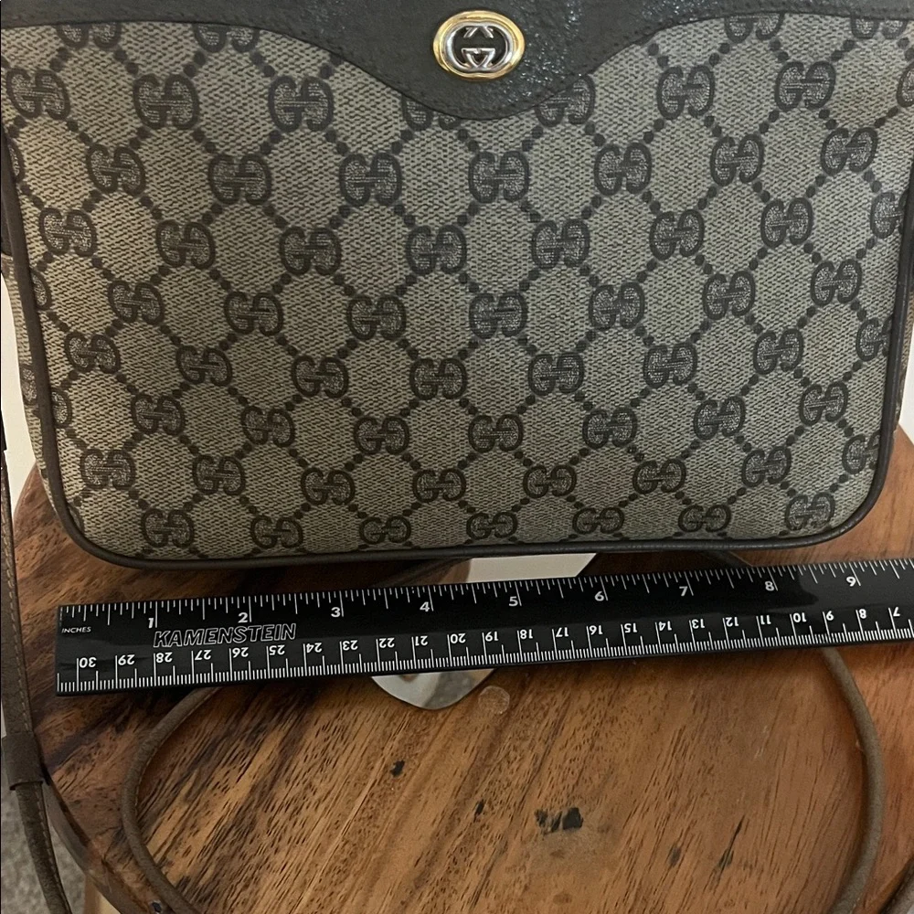 Gucci Beige & Brown GG Supreme Crossbody Bag - Picture 4 of 12